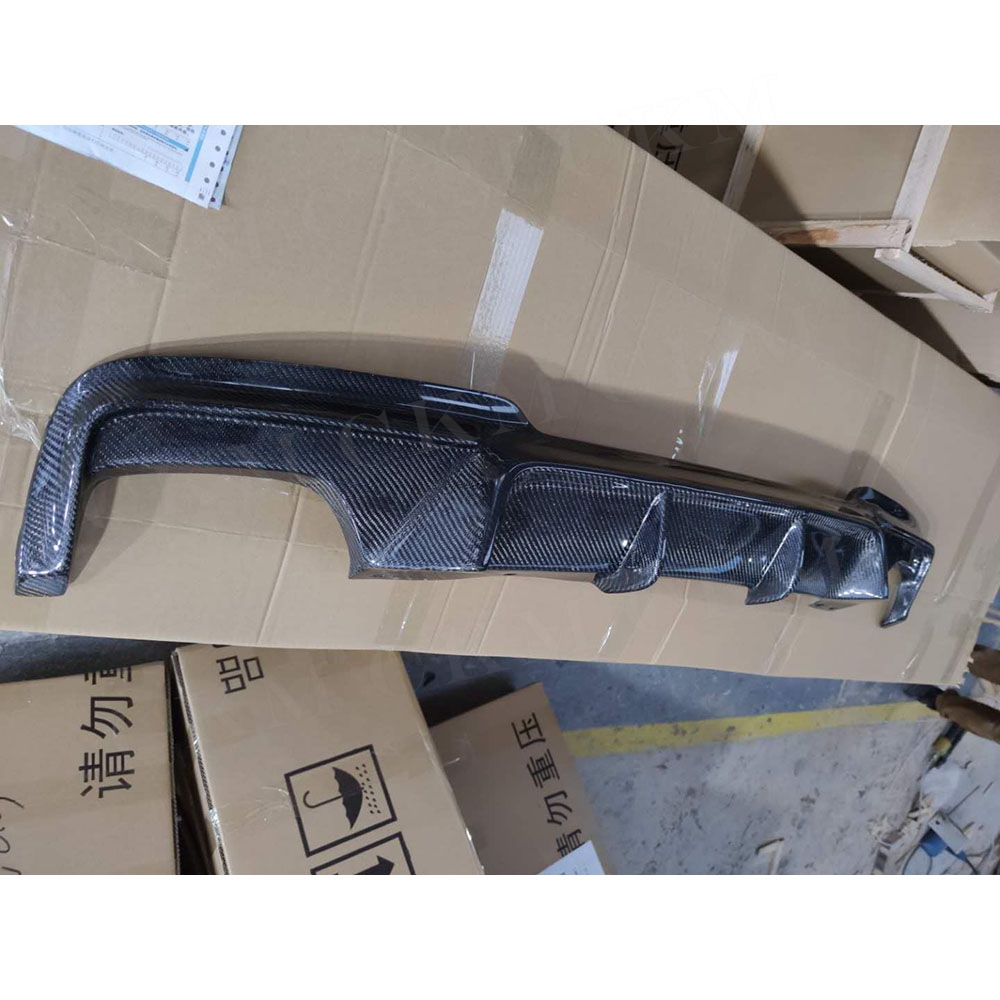 Carbon Fiber Rear Bumper Lip D - đánh giá và giá M Tech Accessories